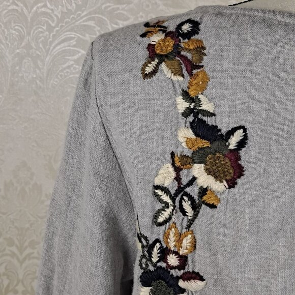 Zara Basic Collection Size XS Gray Embroidered Flared Sleeve Open Tie Back Top - Picture 9 of 14